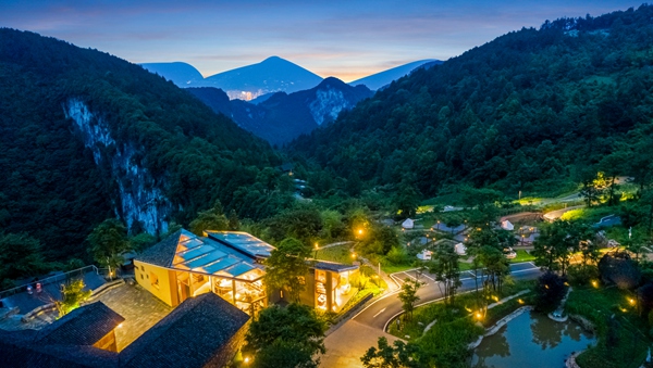 归原小镇夜景。武隆区仙女山街道供图